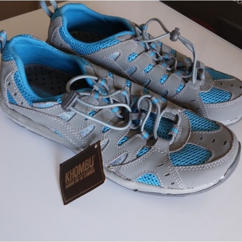 Khombu hiking shoes water resistant size 7M New with tags